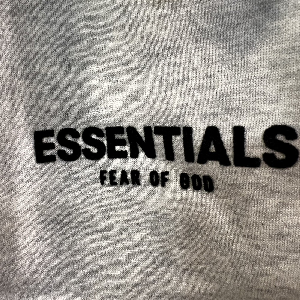 Essentials Fear of God Men's Gray Sweat Shorts Drawstring Elastic Waist Logo - Picture 8 of 10
